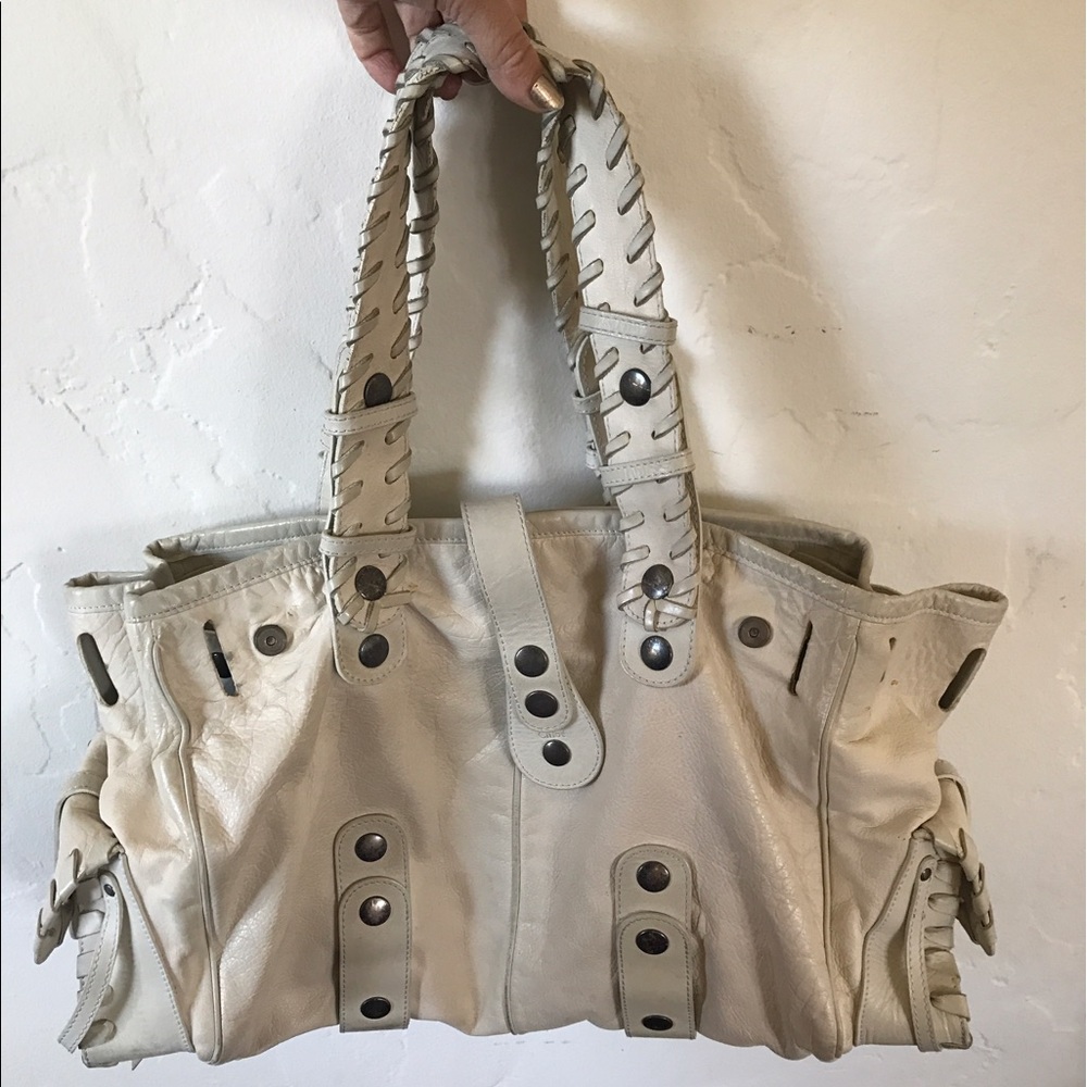 White CHLOÉ snap lock soft leather bag