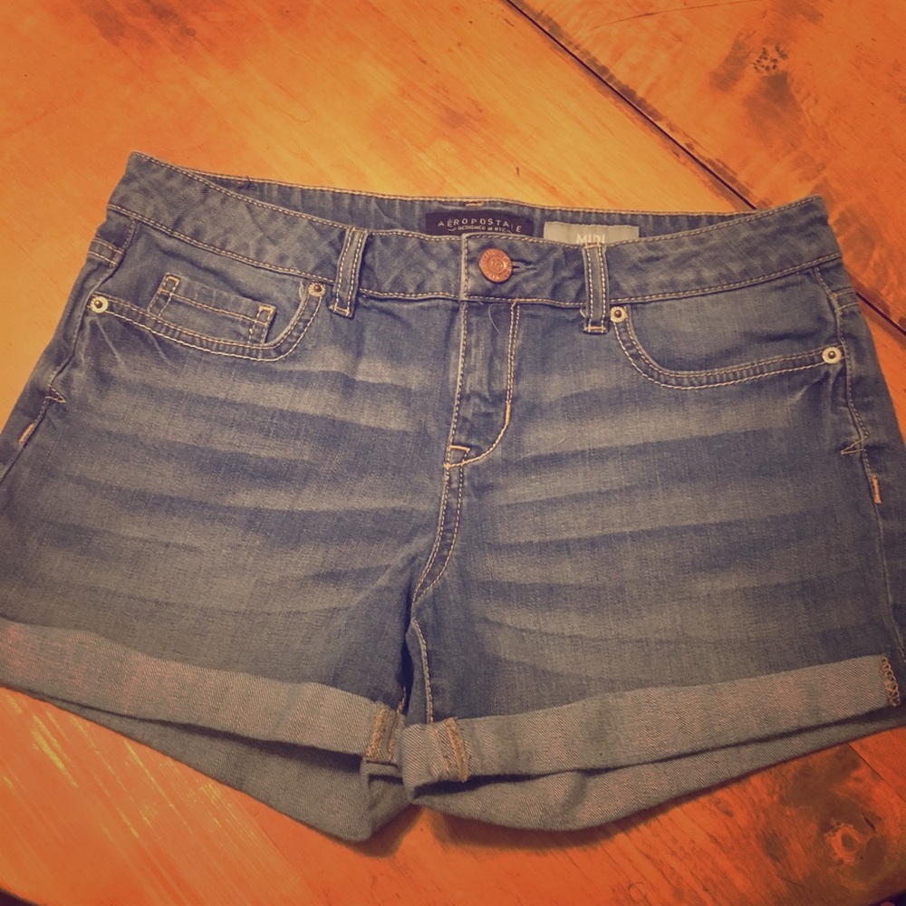 Aéropostale Midi Shorts -- Gently Used!!