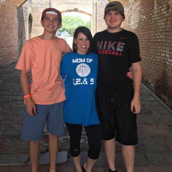 Meet your Posher, Stephenie - Picture 1 of 1