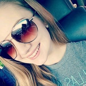 Meet your Posher, Miranda