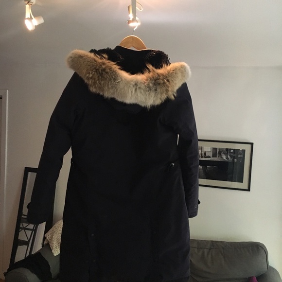 Canada goose coat - Picture 3 of 4