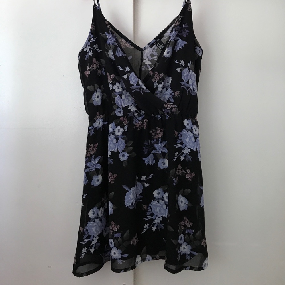 Forever 21 black dress/ flower print