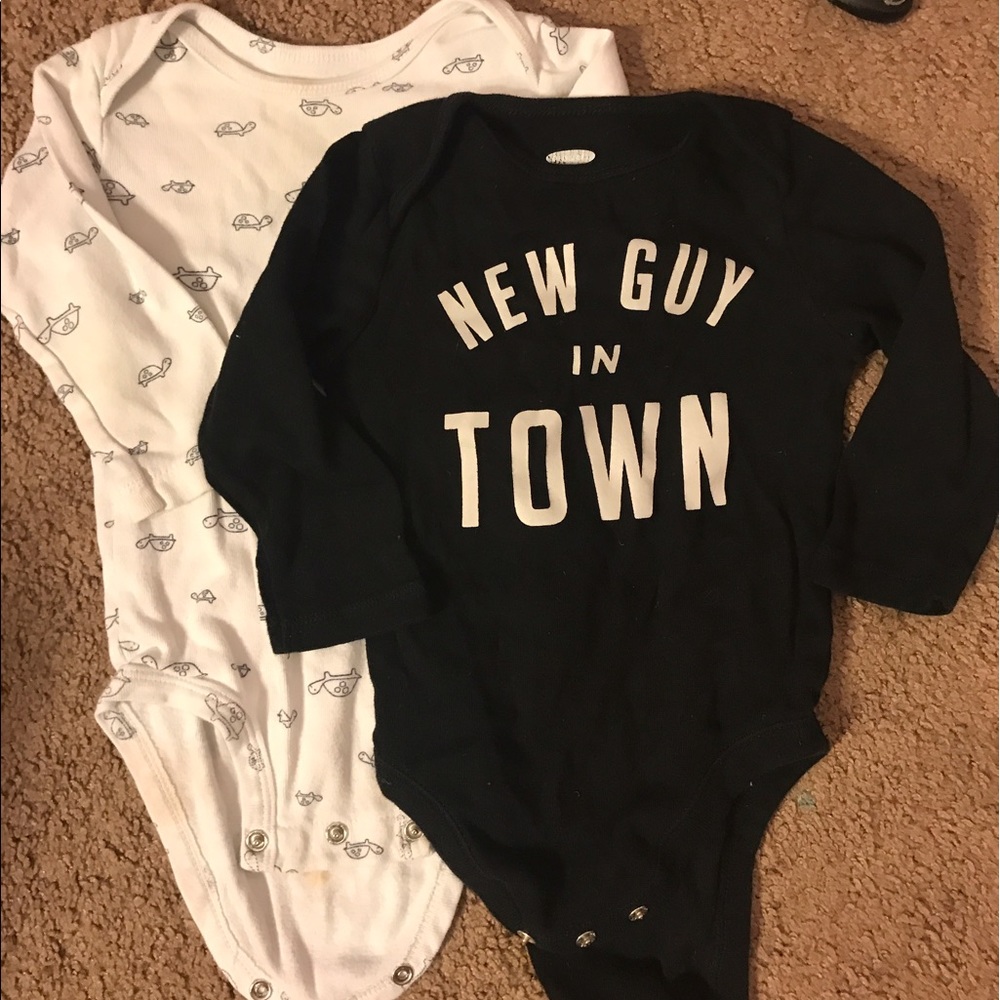 4 Long sleeve onesies