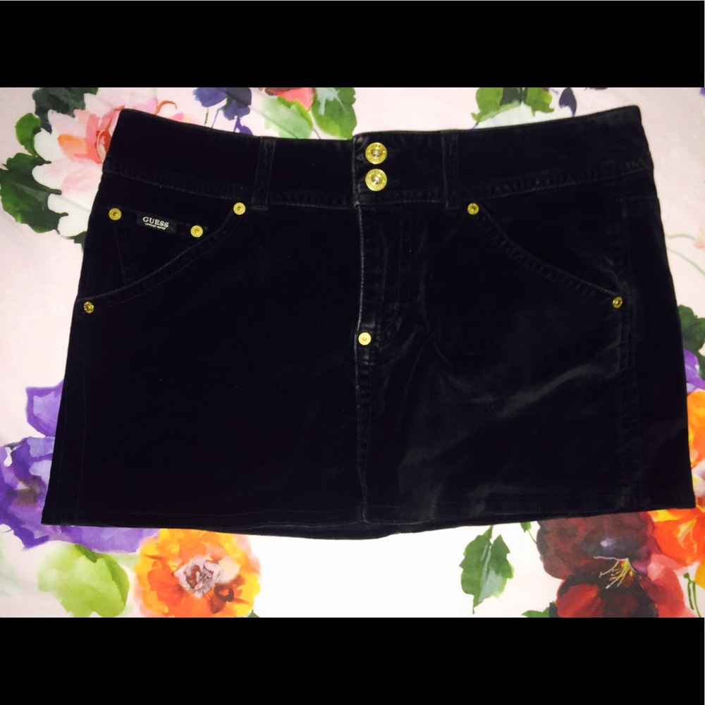 Guess mini skirt