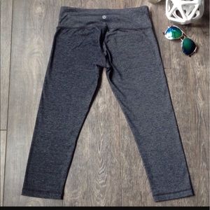 Lululemon heathered charcoal wunder under