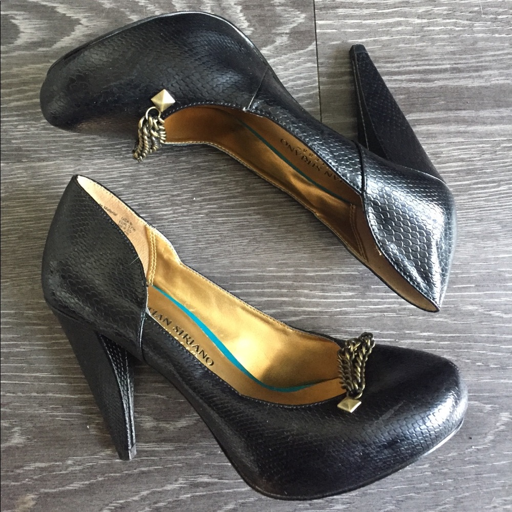 Christian Siriano black heels w/ turquoise soles