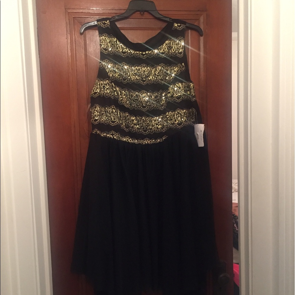 Sparkly bow back formal dress