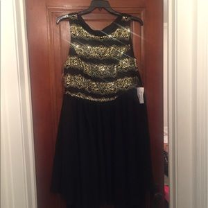 Sparkly bow back formal dress