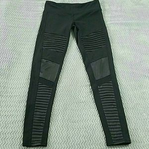 Alo yoga moto leggings