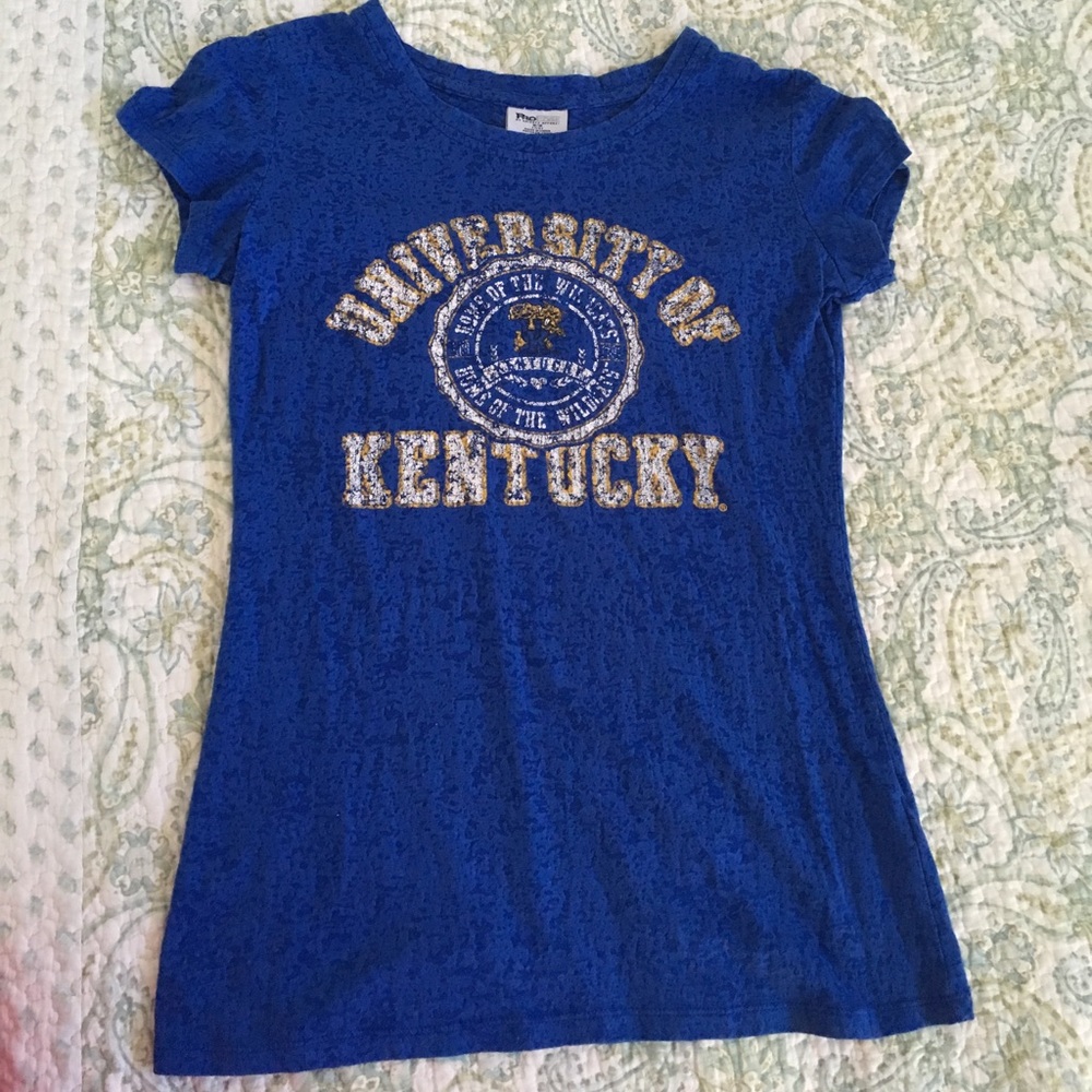Rustic looking UK tee💙💙