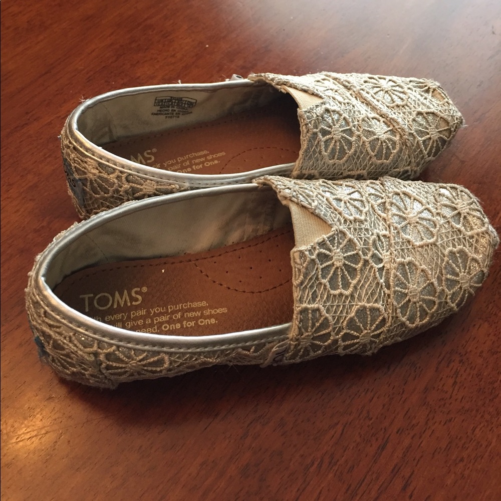 Girls TOMS
