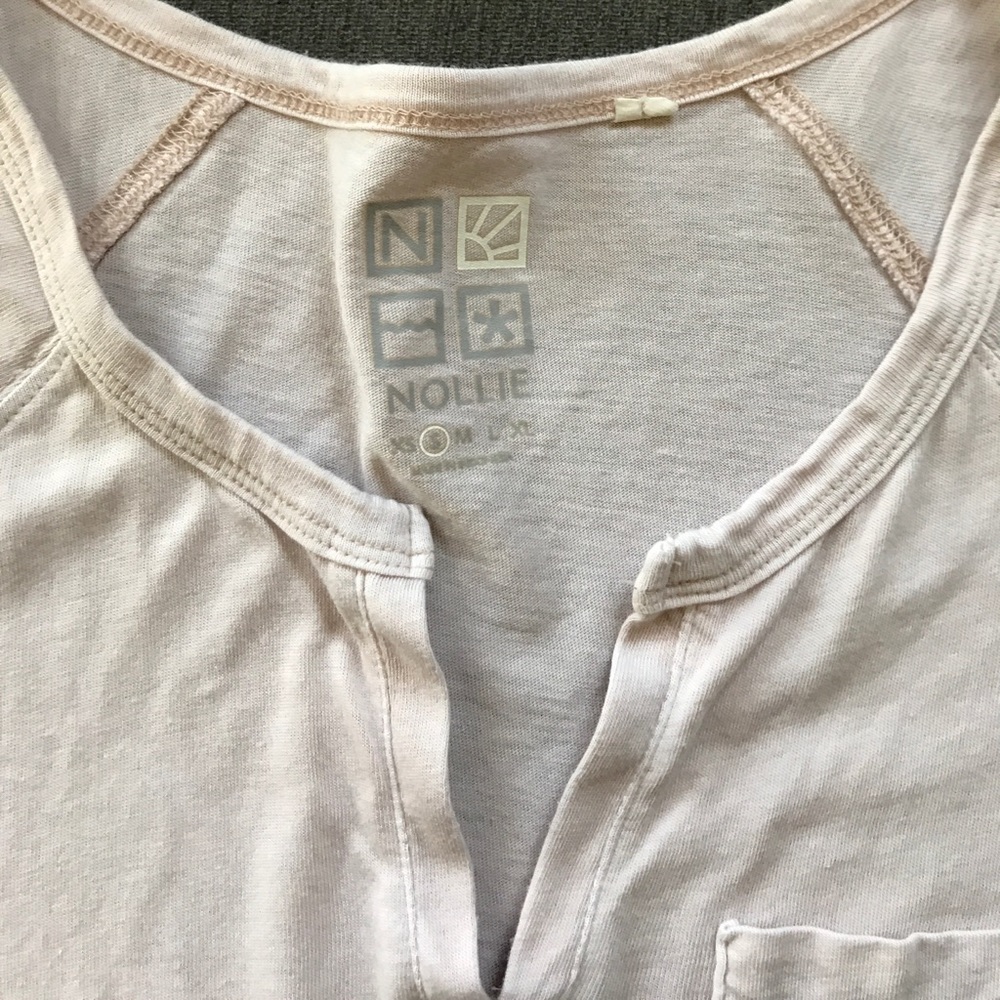 Size Small top - Picture 2 of 4