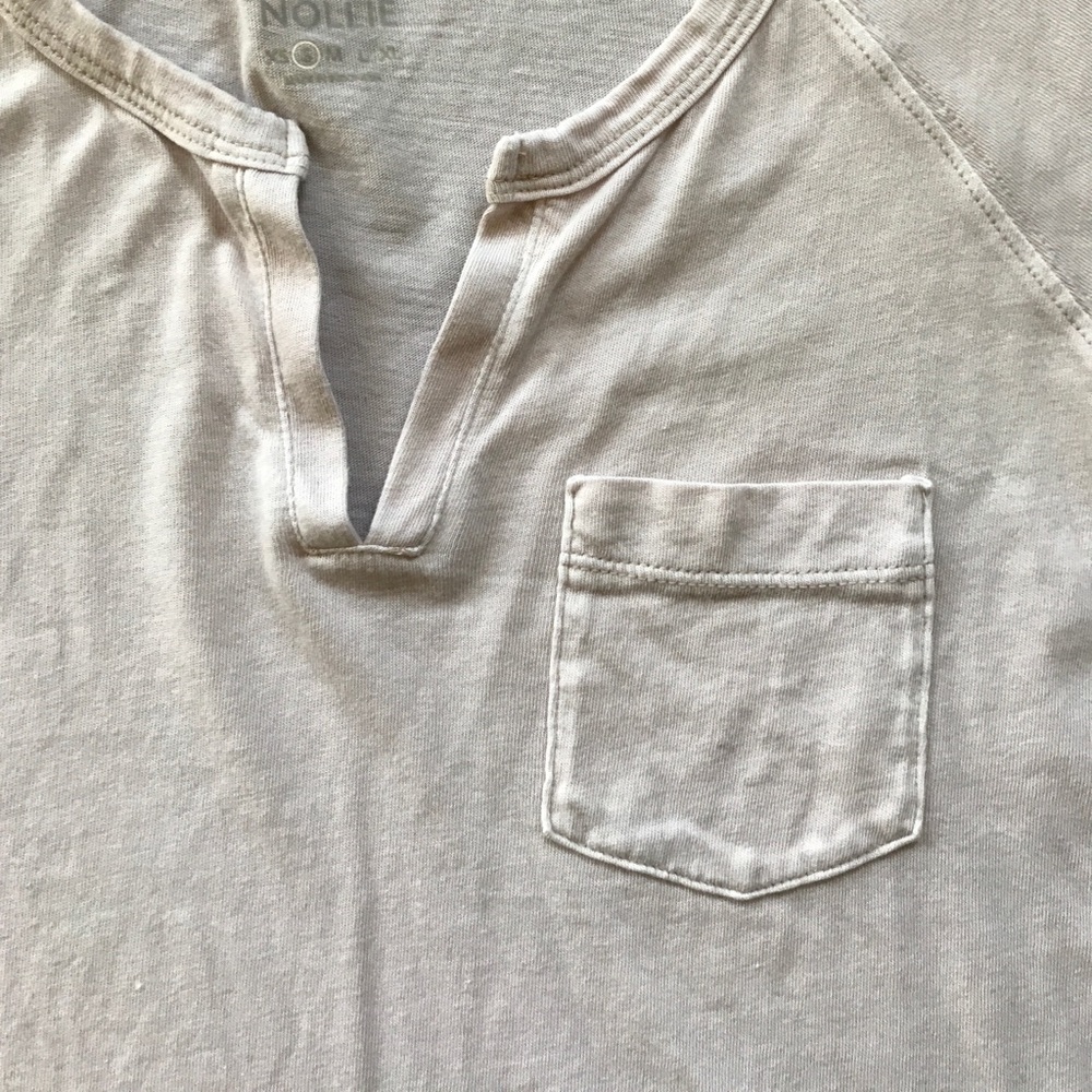 Size Small top - Picture 3 of 4