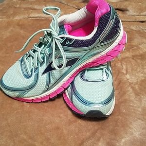 Brooks adrenaline GTS 16 size 10.5
