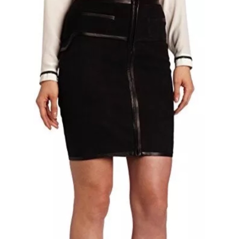 Robert Rodriguez zip up leather skirt. Sz 10. NWT.
