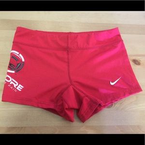Nike - Livesore Booty Shorts.