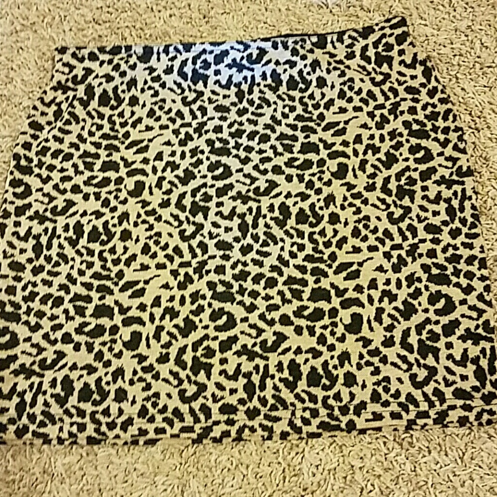 Leopard skirt