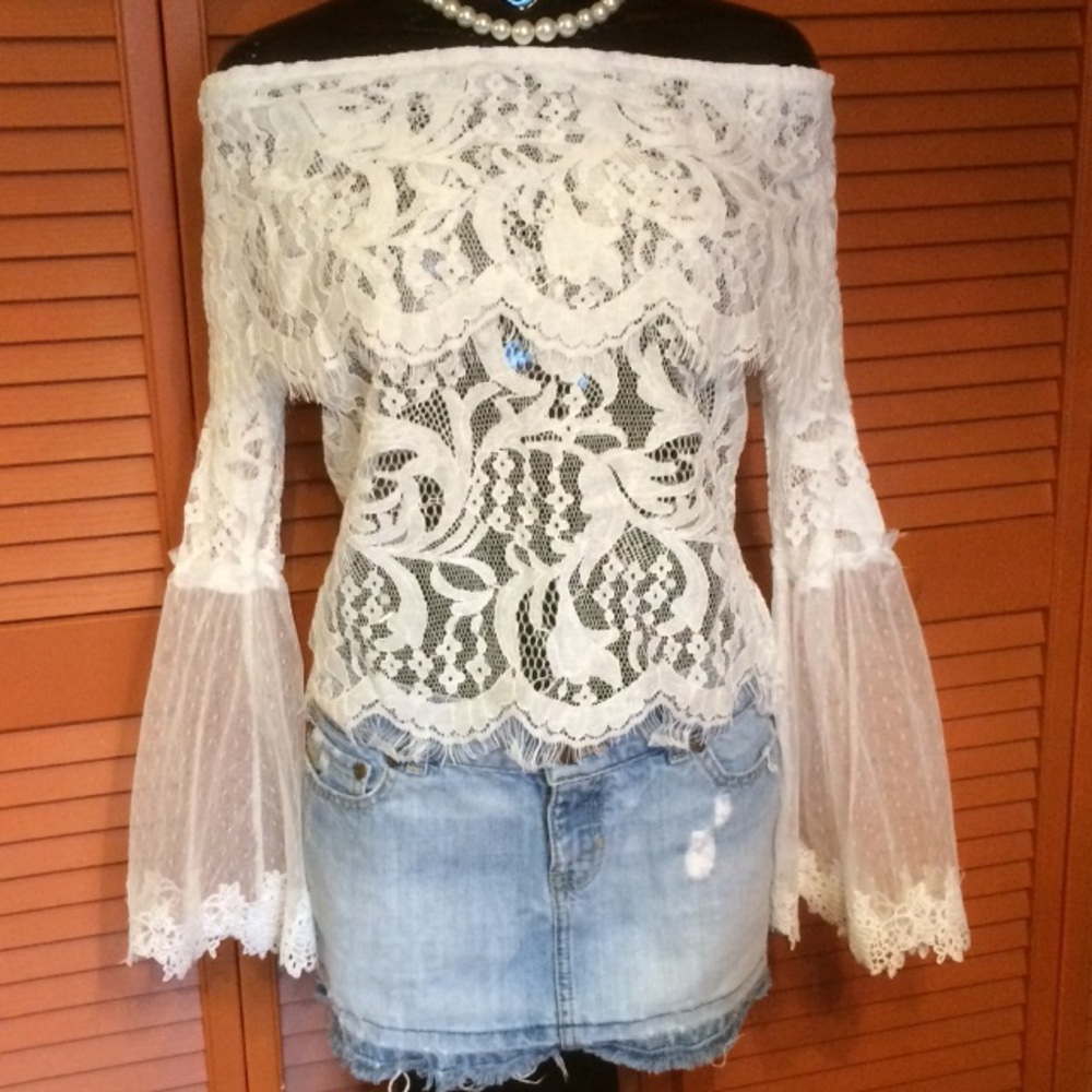 Host PickIvory Off the Shoulder Lace Top - Picture 5 of 6