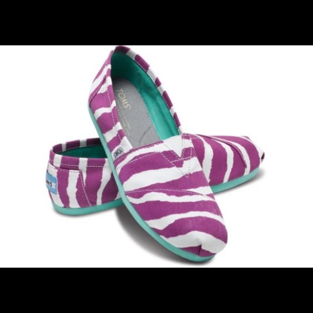 TOMS Purple Zebra Striped Shoes 💜