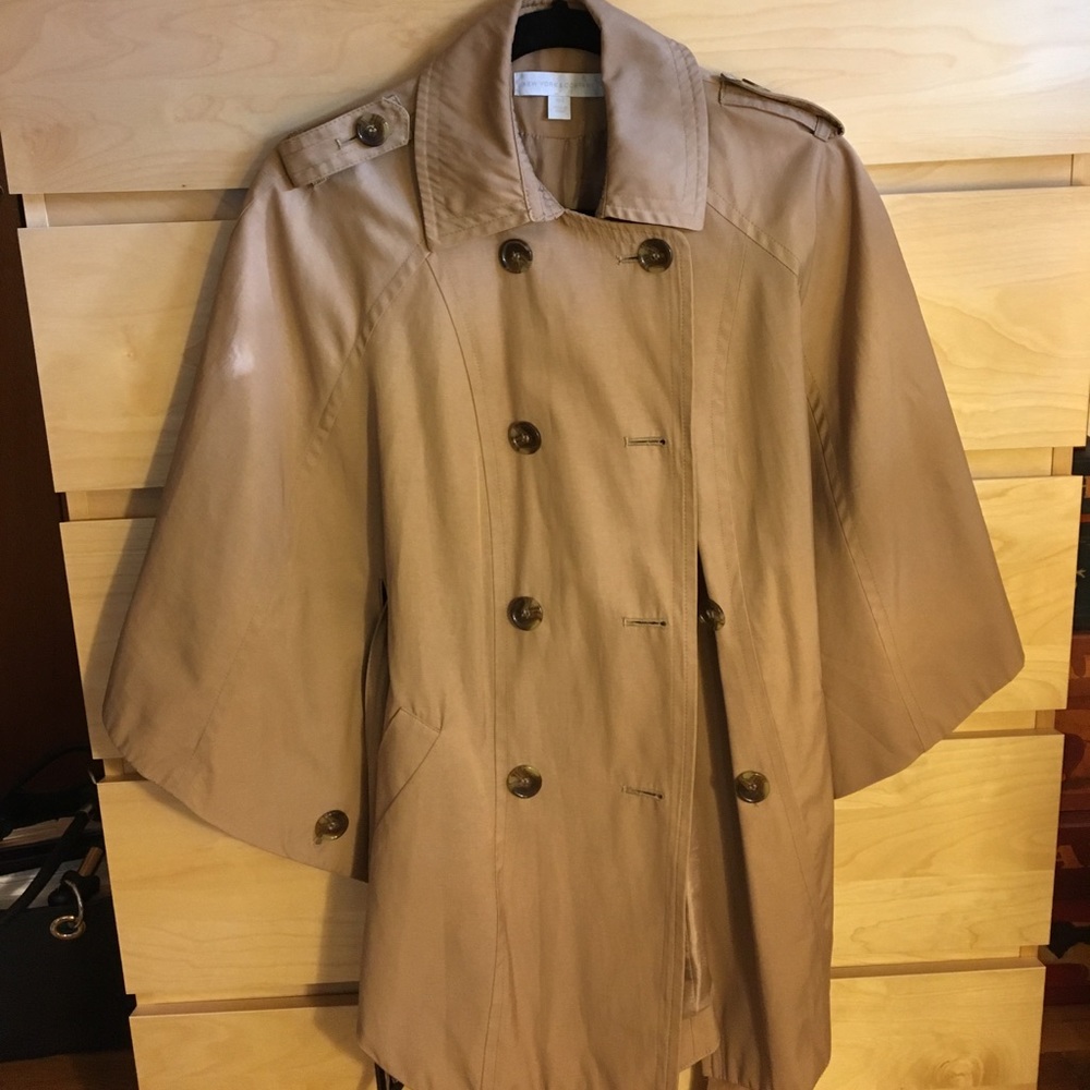 Women's poncho/trench coat