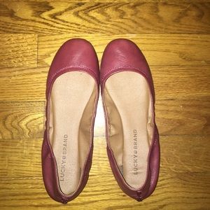 Lucky Brand garnet flats