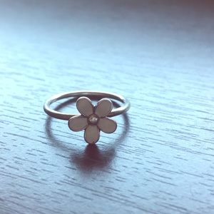 Darling Daisy Pandora ring