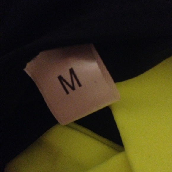 Bikini - Picture 6 of 7