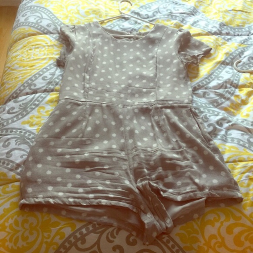 Forever 21 Gray Polka dot Romper
