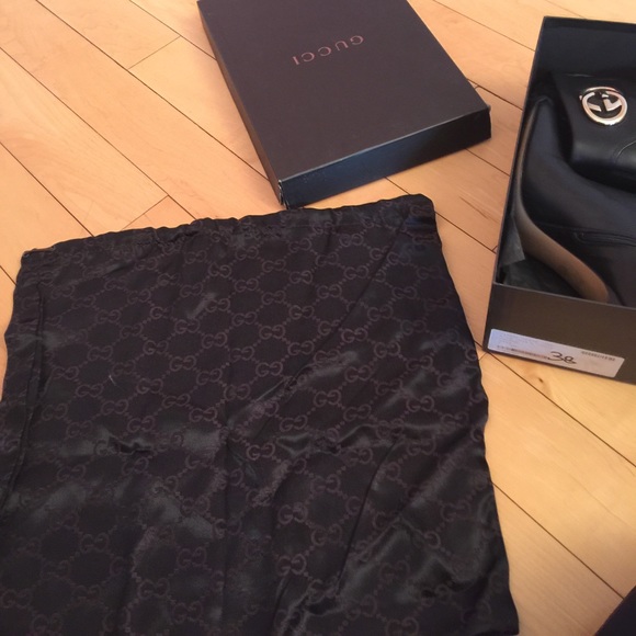 Authentic Gucci Heeled Booties - Picture 8 of 8