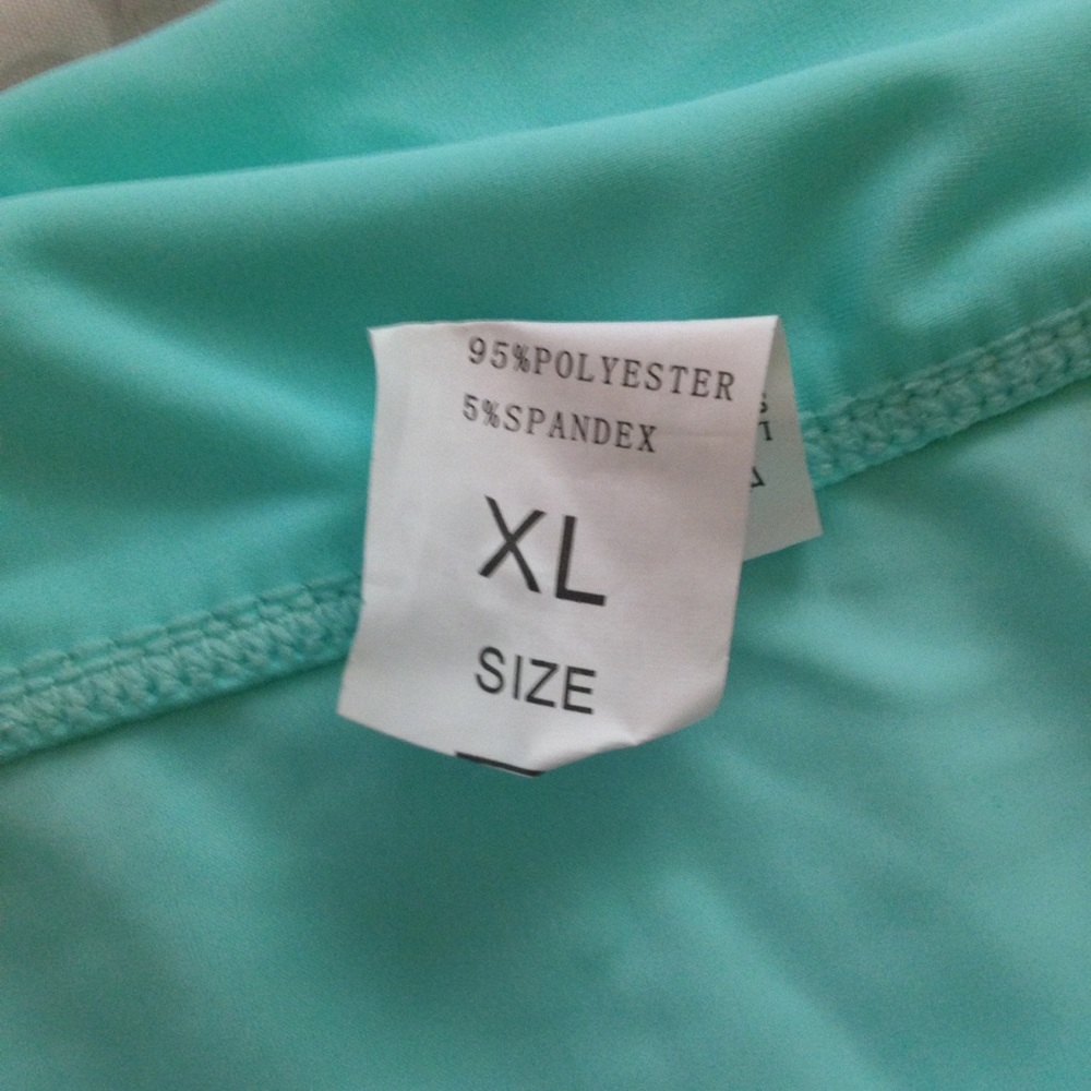 Bikini - Picture 2 of 3