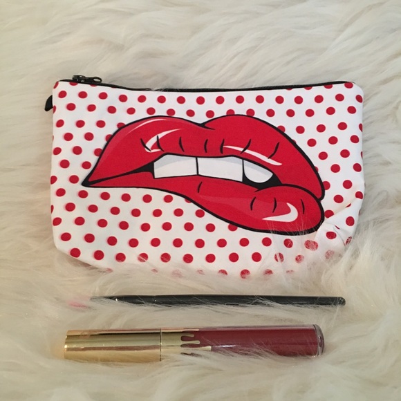 Handbags - 🔴RedDot - Cosmetics Bag - With to Freebies 💄💋👁