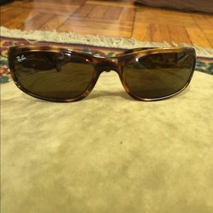 Ray Ban RB4115 Tortoise Shell. Last photo is stock