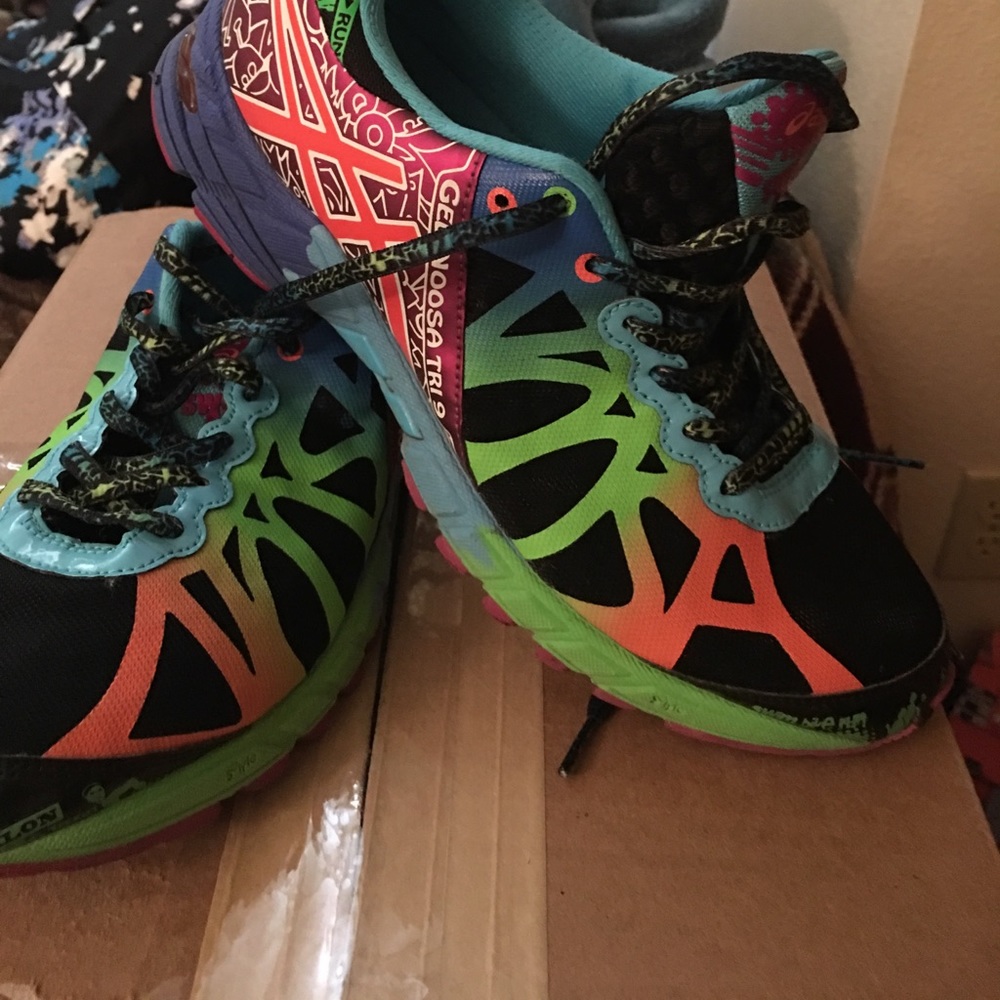 Asics tri-noosa running shoes