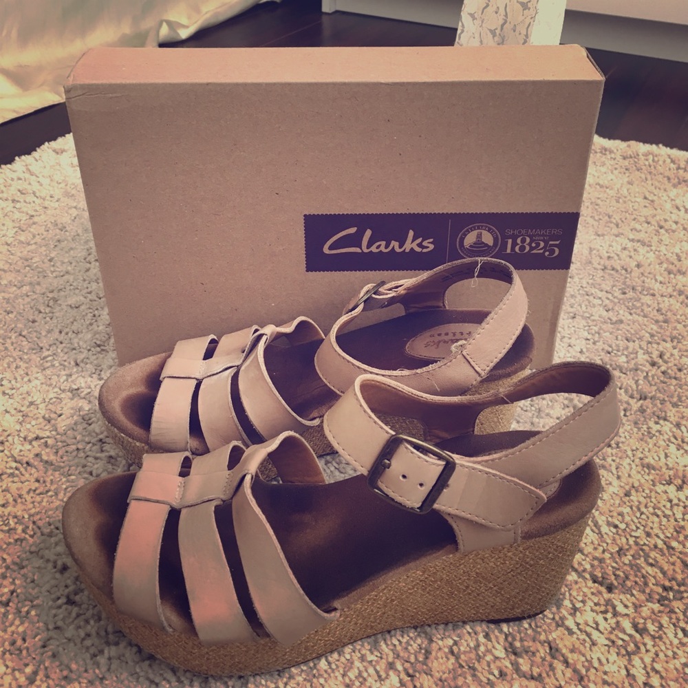 Clarks nude wedge FLASH SALE $30