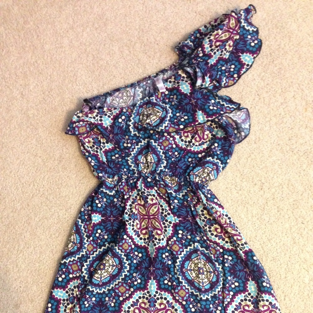 One shouldered dress