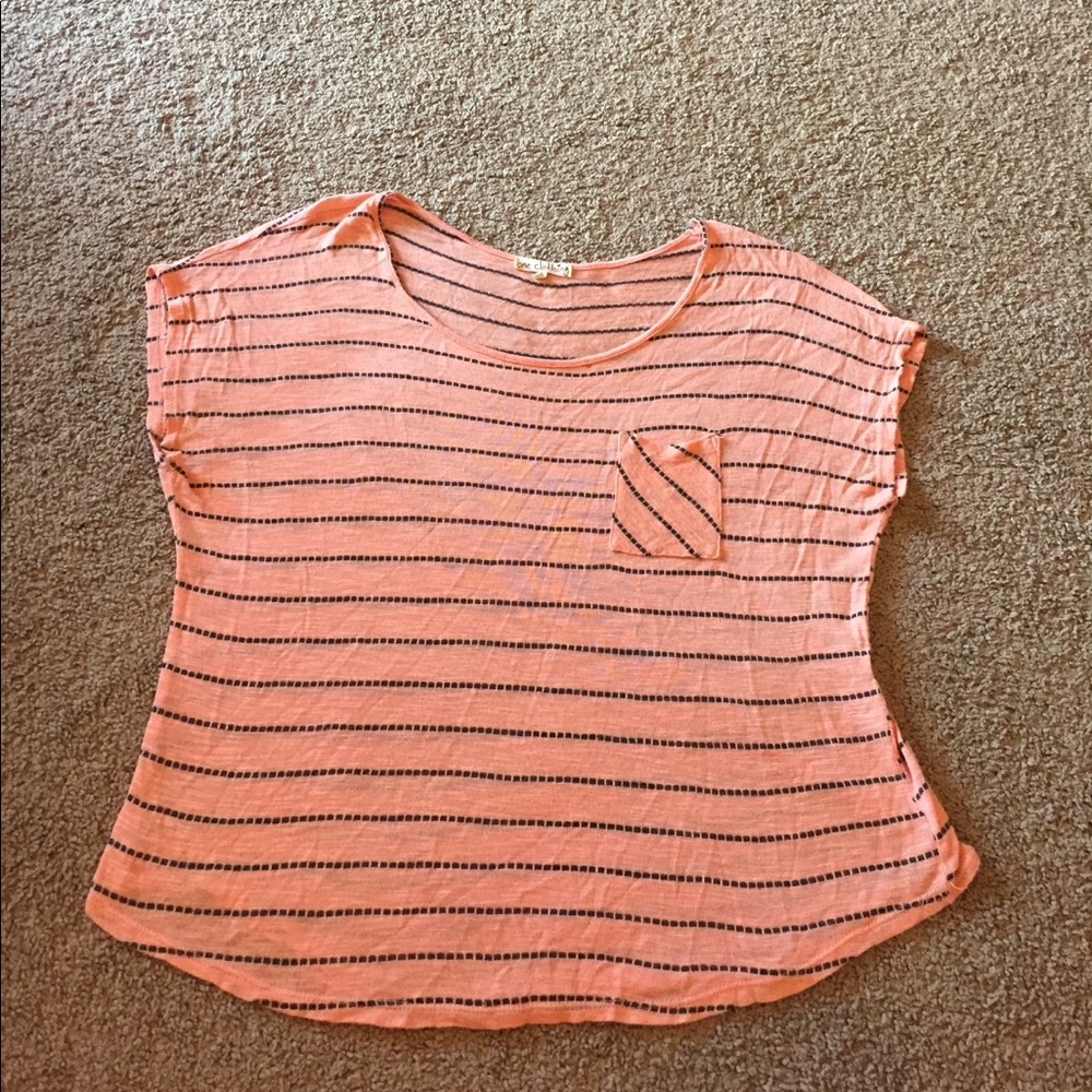 One clothing brand boutique top sz M