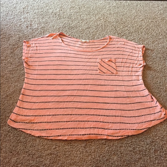 One clothing brand boutique top sz M - Picture 3 of 4