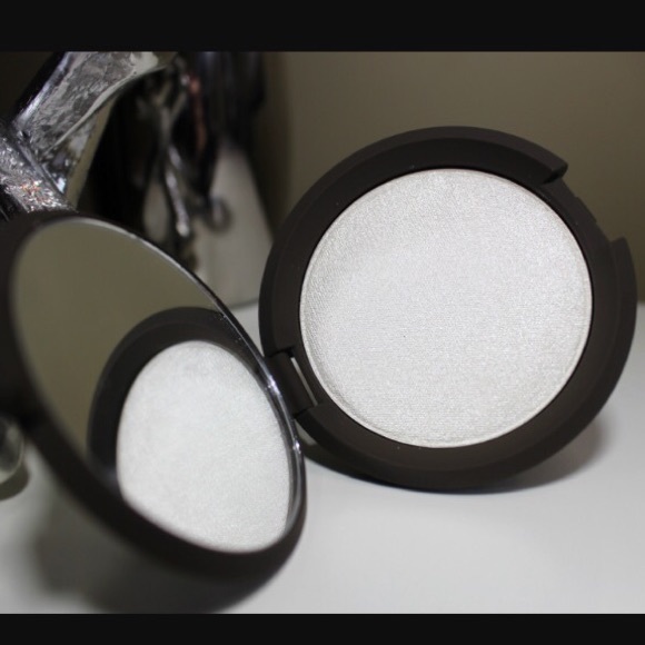 becca shimmering skin perfect or pressed in pearl - Picture 1 of 4