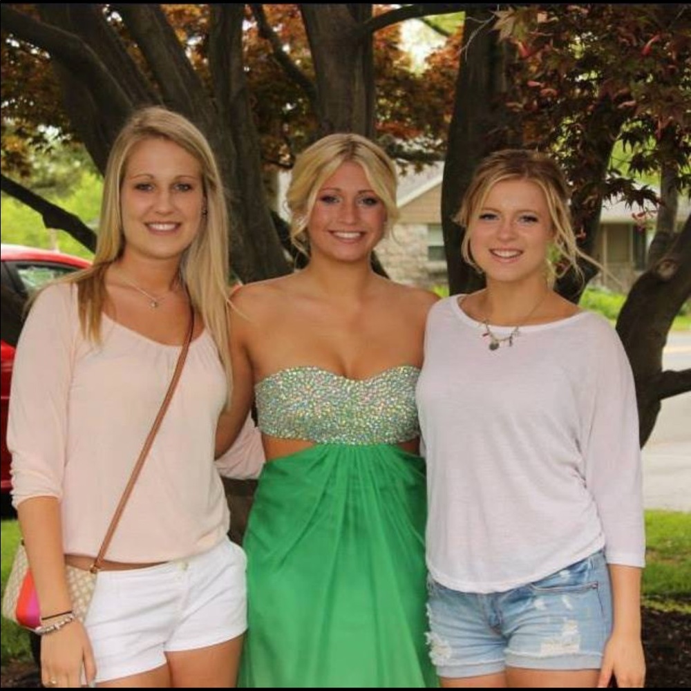 WORN ONCE , size 4 , GREEN OMBRÉ!