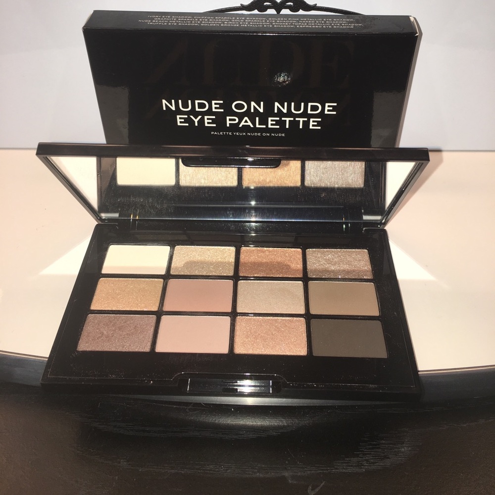 Bobbi Brown Nude on Nude Eye Palette