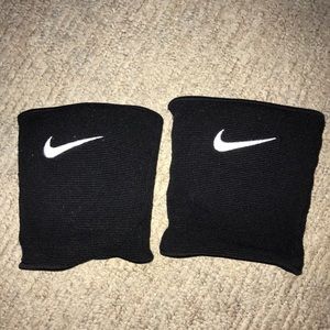 Nike volleyball knee pads