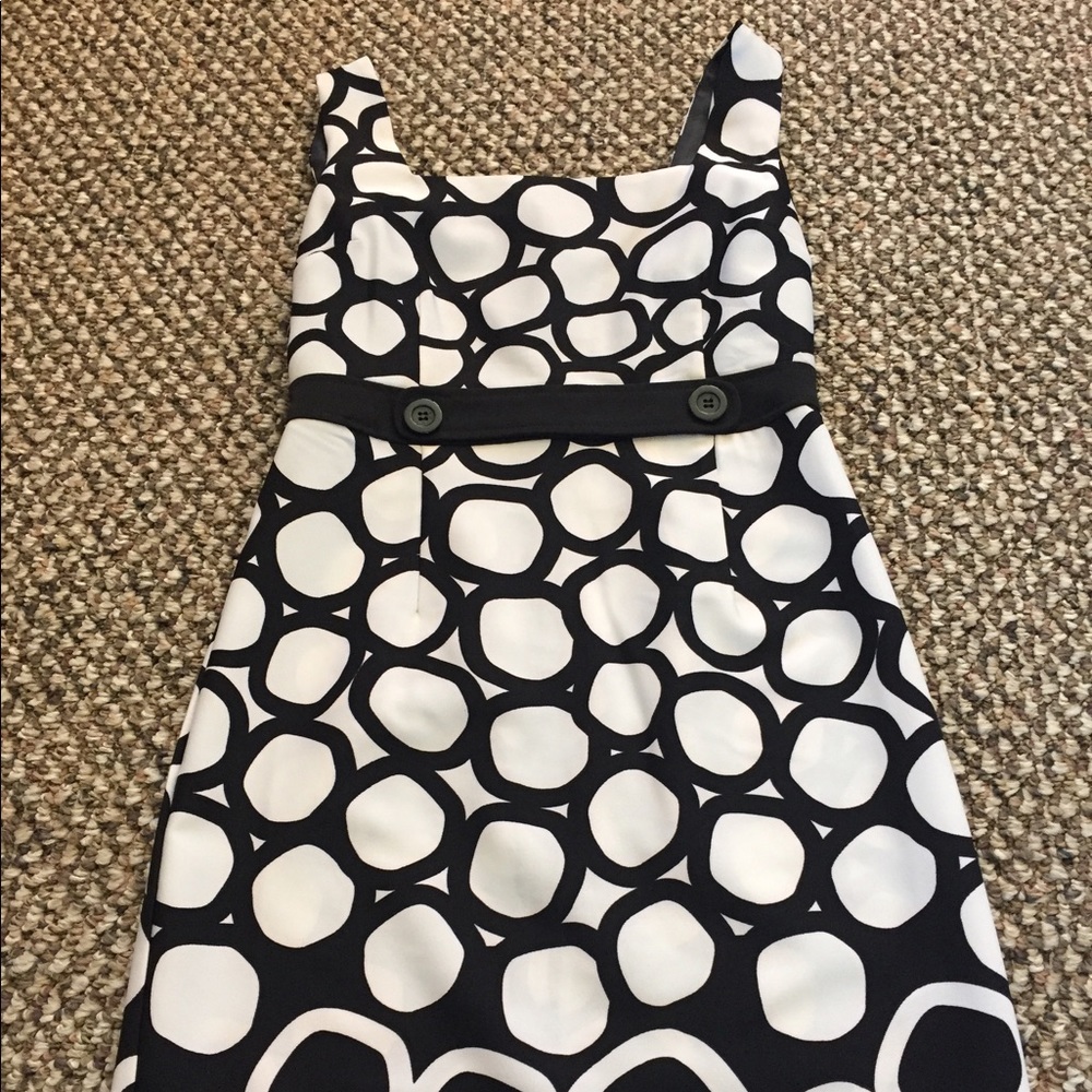 Super cute dress worn only one time