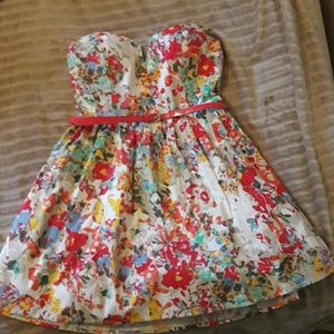 Floral print strapless dress