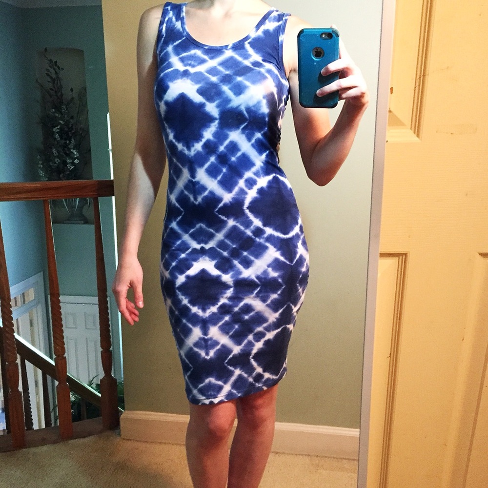 NEW blue tie-dye knee-length dress