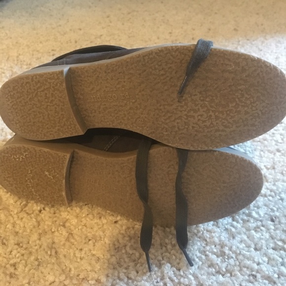 Booties - Picture 4 of 4