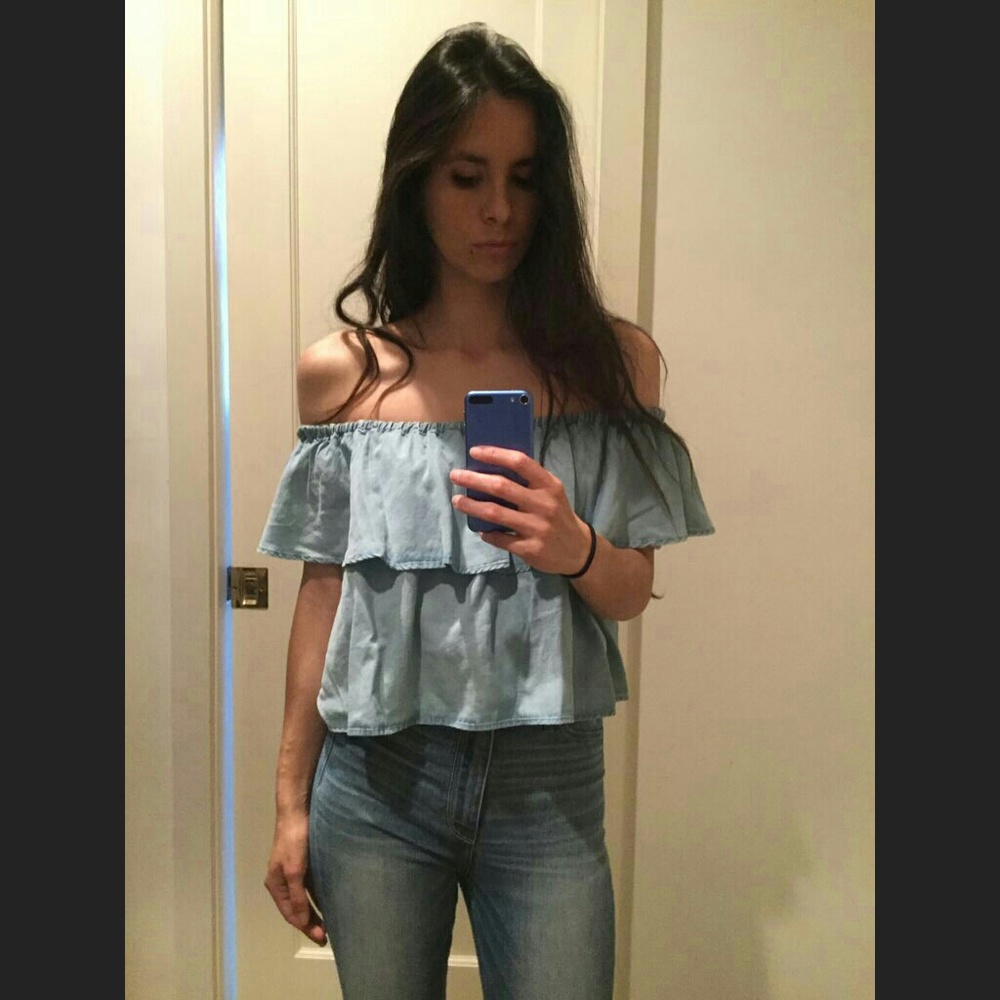 ClosingTODAY ♦Zara Off Shoulder Top