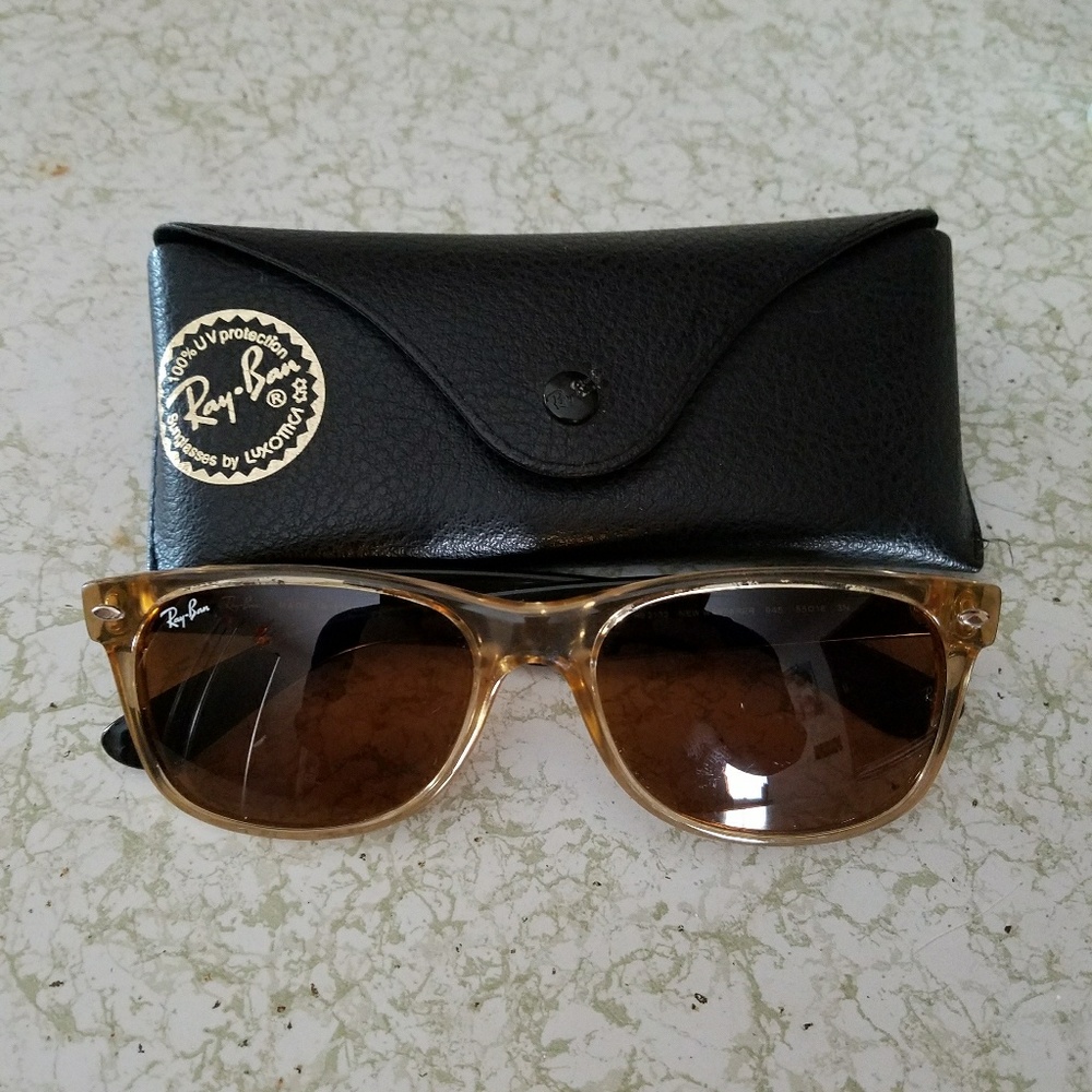 RayBan New Wayfarer Honey & Black