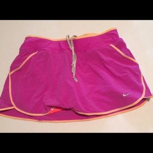 Nike Dri Fit NWOT Running Skort Size Medium