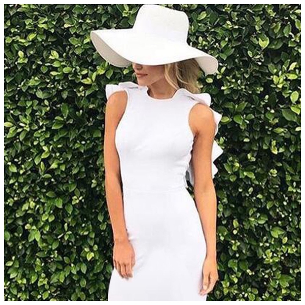 🆕 Black & White Dramatic Open Back Ruffle Dress - Picture 3 of 6