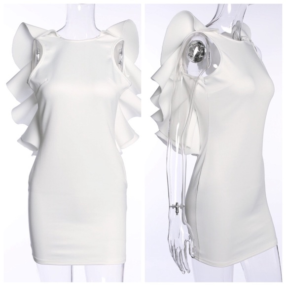 🆕 Black & White Dramatic Open Back Ruffle Dress - Picture 6 of 6